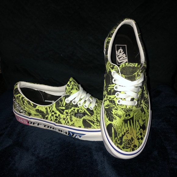 Shoes - Picture 2 of 5